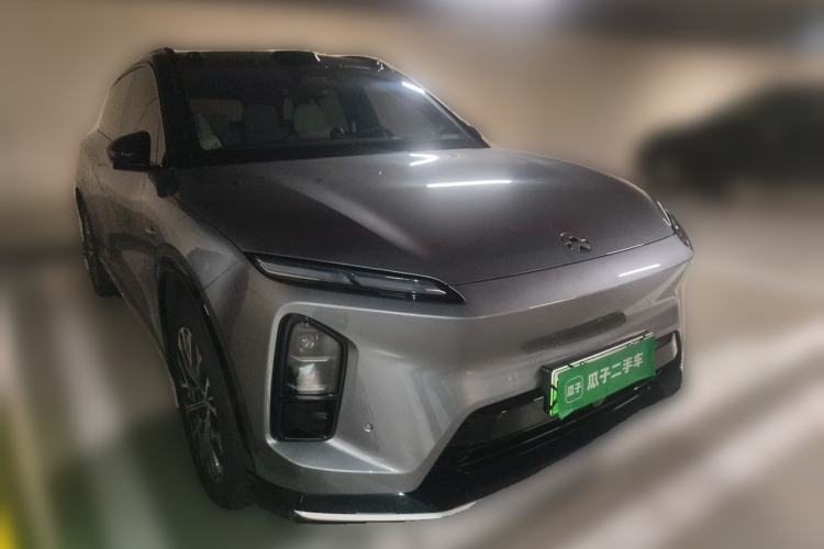 Used Nio ES6 2025 75 kWh Front Right 45 Deg