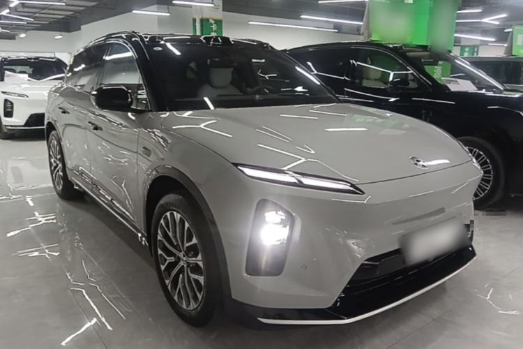 Used Nio ES6 2025 75 kWh Front Right 45 Deg