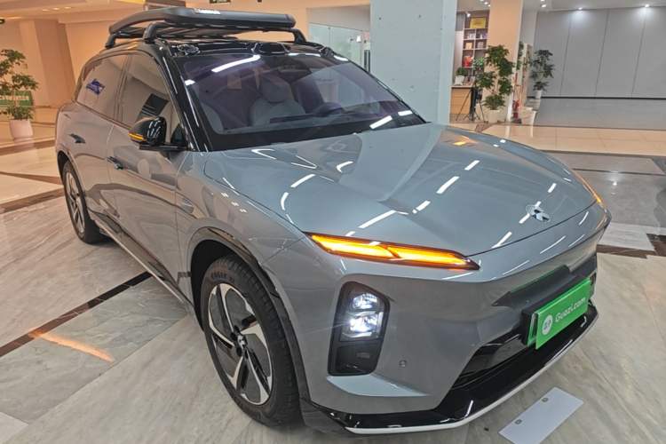 Used Nio ES6 2025 75 kWh Front Right 45 Deg