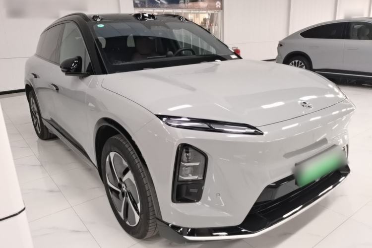 Used Nio ES6 2025 75 kWh Front Right 45 Deg