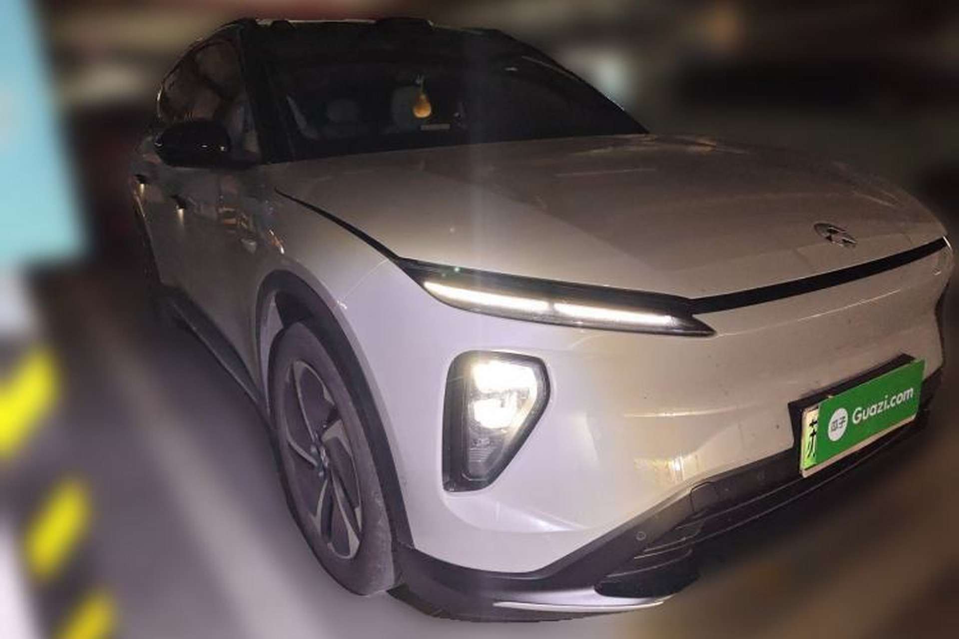 Used Nio ES6 2025 75 kWh Front Right 45 Deg