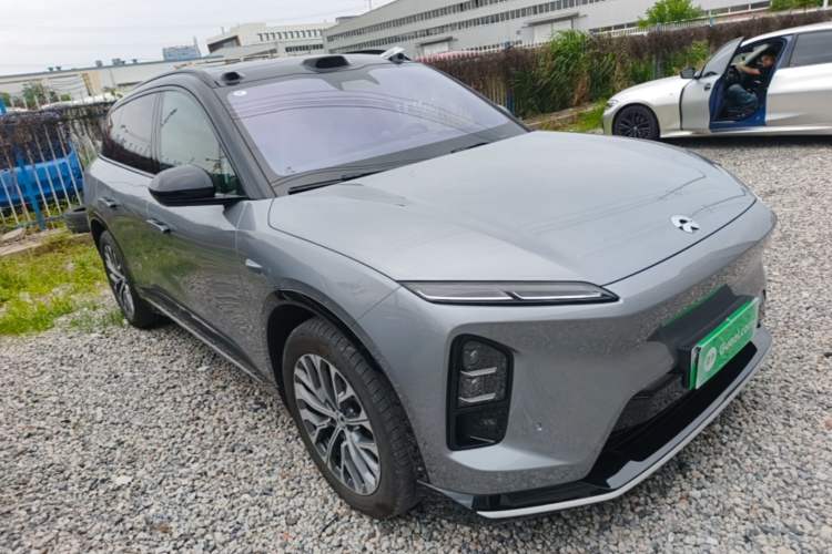 Used Nio ES6 2025 75 kWh Front Right 45 Deg