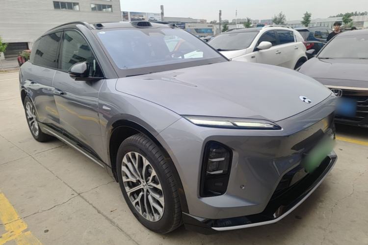 Used Nio ES6 2025 75 kWh Front Right 45 Deg