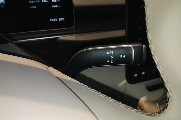 Used Nio ES6 2025 75 kWh Gear Lever