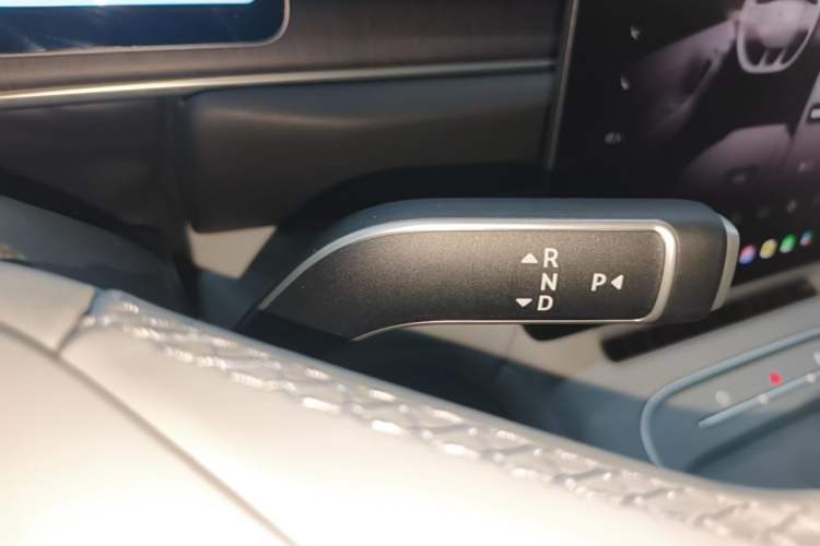 Used Nio ES6 2025 75 kWh Gear Lever
