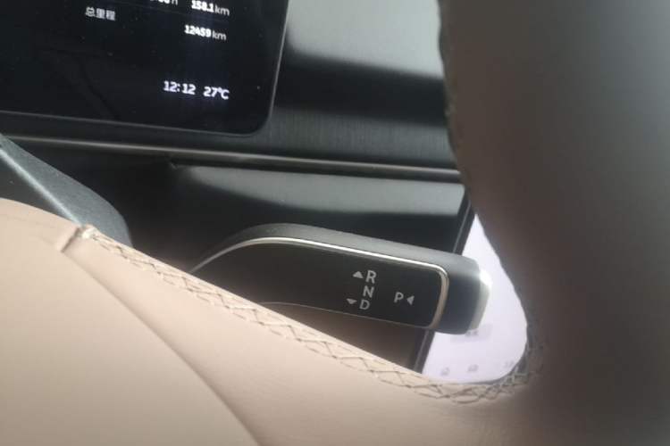Used Nio ES6 2025 75 kWh Gear Lever