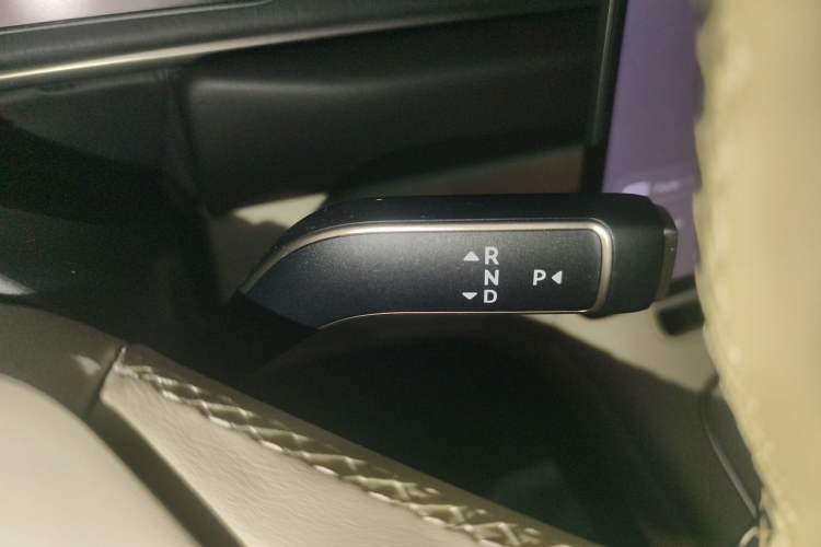 Used Nio ES6 2025 75 kWh Gear Lever
