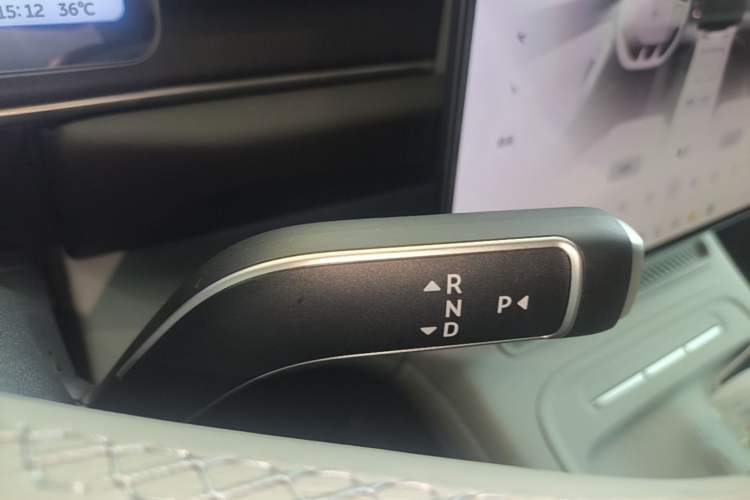 Used Nio ES6 2025 75 kWh Gear Lever
