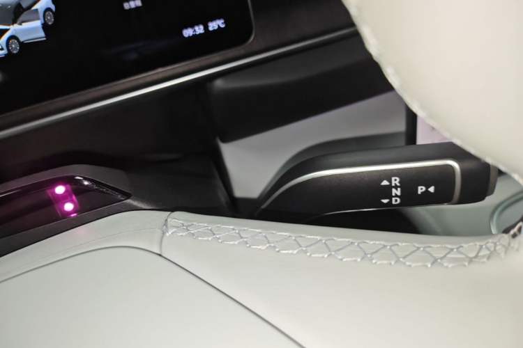 Used Nio ES6 2025 75 kWh Gear Lever
