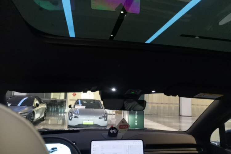 Used Nio ES6 2025 75 kWh Headliner