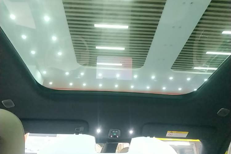 Used Nio ES6 2025 75 kWh Headliner