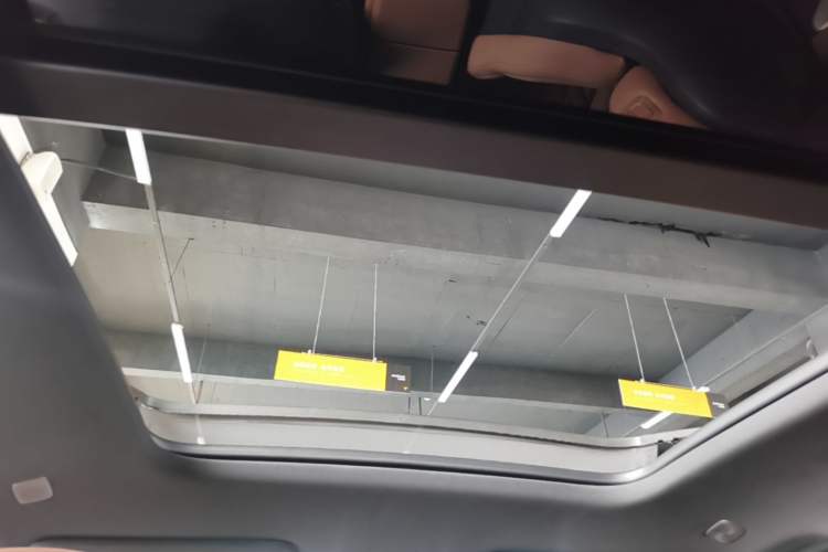 Used Nio ES6 2025 75 kWh Headliner