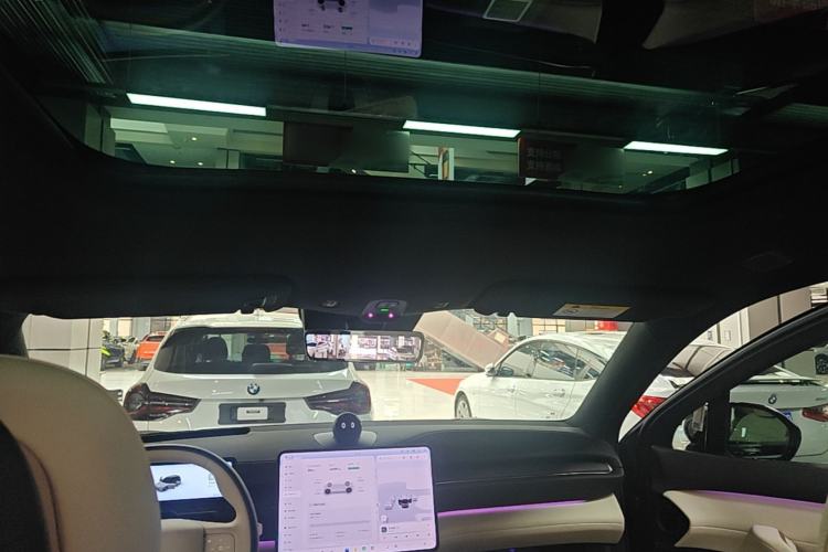 Used Nio ES6 2025 75 kWh Headliner