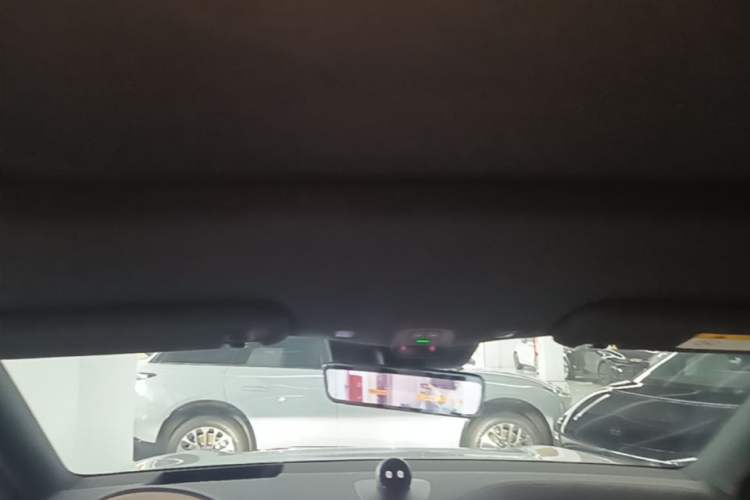 Used Nio ES6 2025 75 kWh Headliner