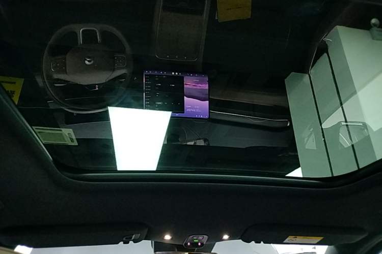 Used Nio ES6 2025 75 kWh Headliner