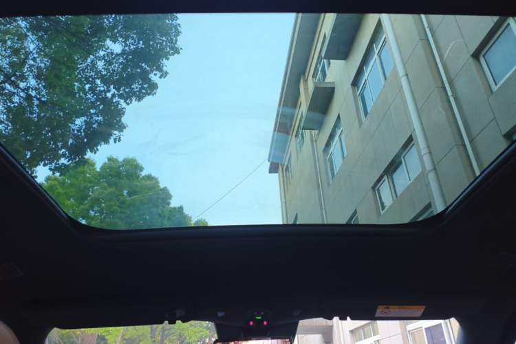 Used Nio ES6 2025 75 kWh Headliner