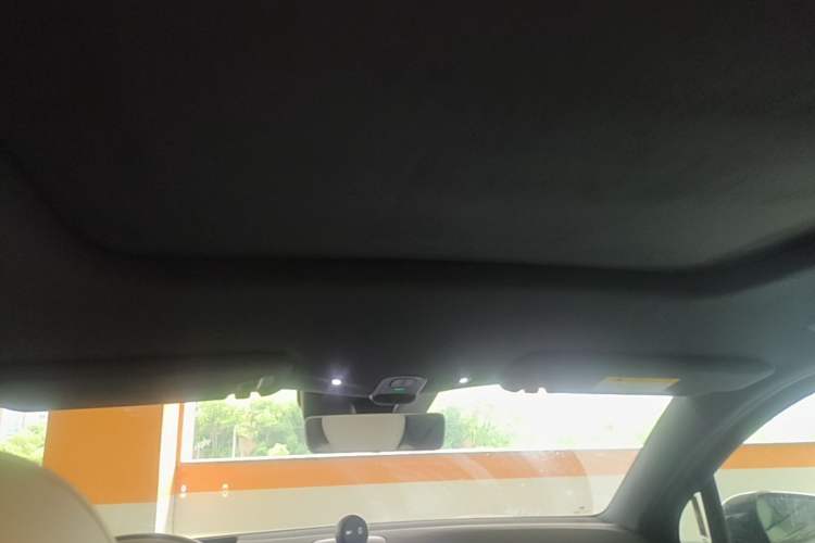 Used Nio ES6 2025 75 kWh Headliner
