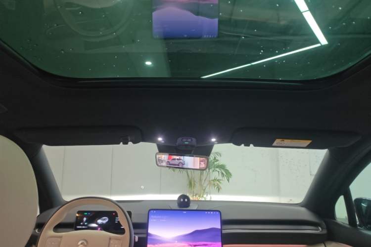 Used Nio ES6 2025 75 kWh Headliner