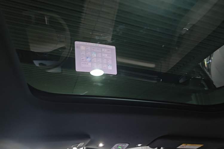 Used Nio ES6 2025 75 kWh Headliner