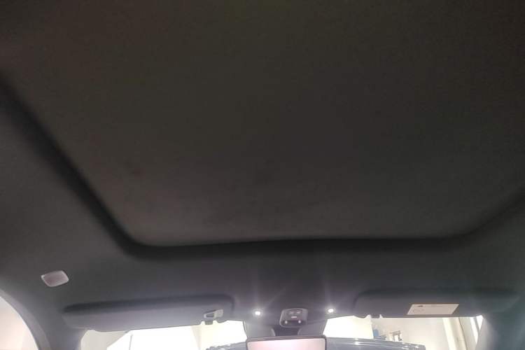Used Nio ES6 2025 75 kWh Headliner