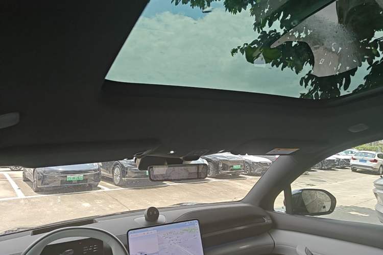 Used Nio ES6 2025 75 kWh Headliner