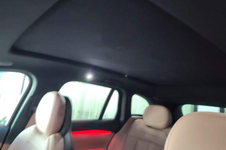Used Nio ES6 2025 75 kWh Headliner