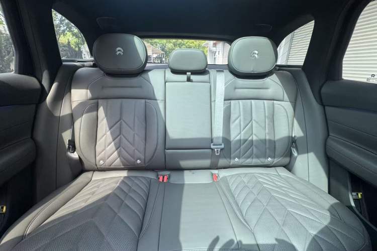 Used Nio ES6 2025 Model 100kWh 300,000th Anniversary Edition Interior 10