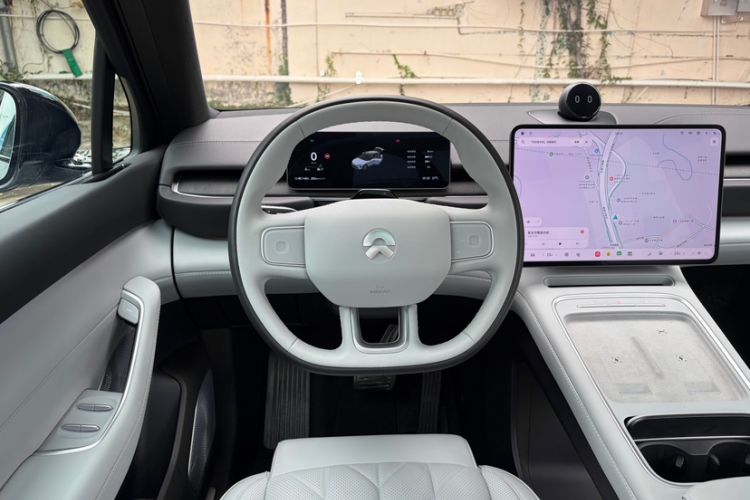 Used Nio ES6 2025 75 kWh Interior 10