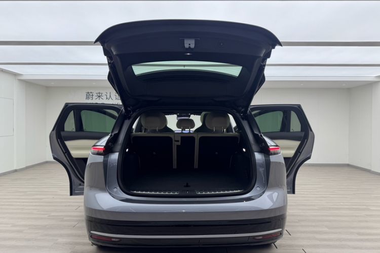 Used Nio ES6 2025 75 kWh Interior 10