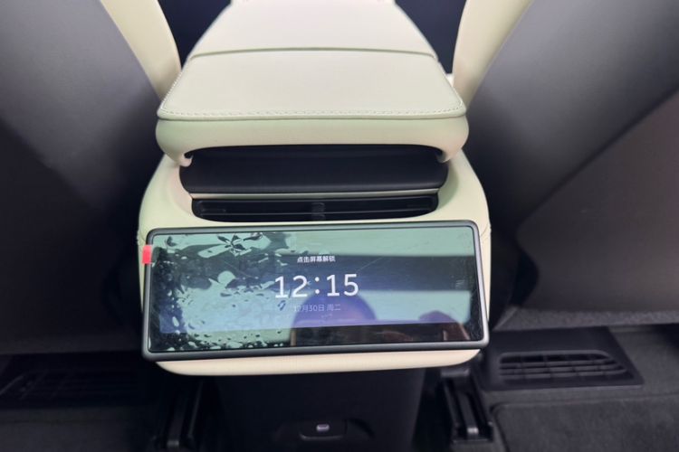 Used Nio ES6 2025 75 kWh Interior 11