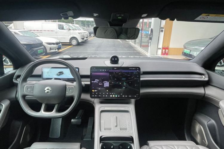 Used Nio ES6 2025 75 kWh Interior 12