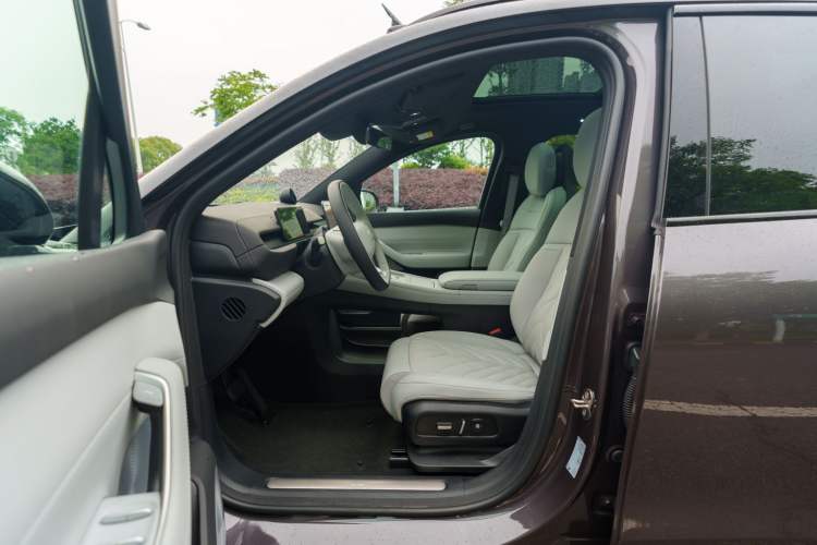 Used Nio ES6 2025 75 kWh Interior 2