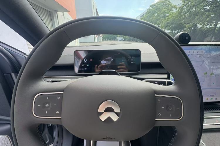 Used Nio ES6 2025 Model 100kWh 300,000th Anniversary Edition Interior 2