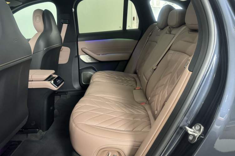 Used Nio ES6 2025 75 kWh Interior 2