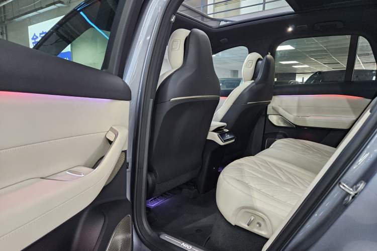 Used Nio ES6 2025 75 kWh Interior 2