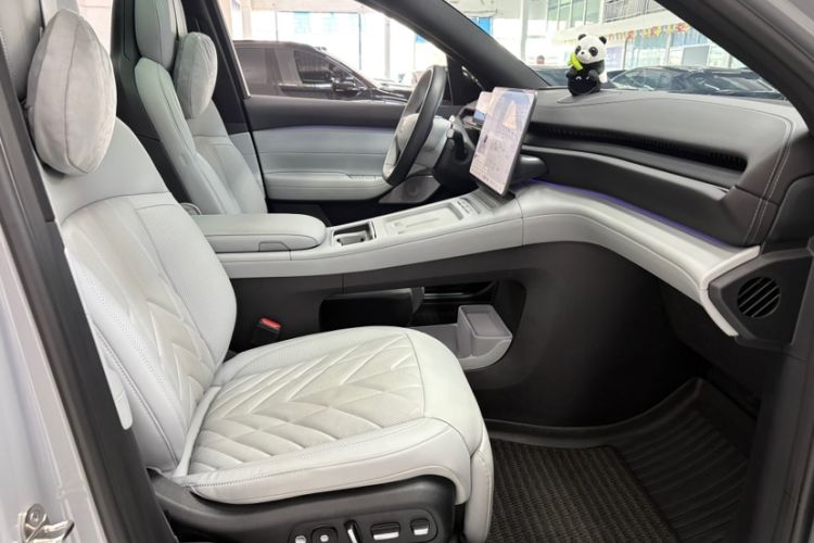 Used Nio ES6 2025 75 kWh Interior 2