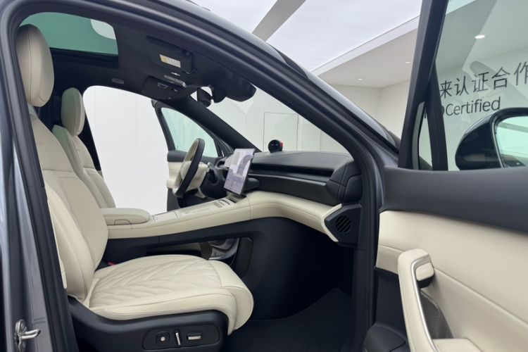 Used Nio ES6 2025 75 kWh Interior 2