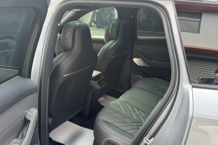 Used Nio ES6 2025 Model 100kWh 300,000th Anniversary Edition Interior 4