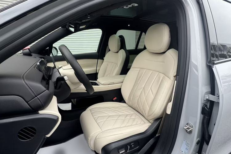 Used Nio ES6 2025 75 kWh Interior 4
