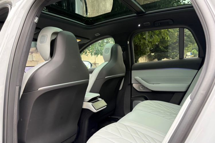 Used Nio ES6 2025 75 kWh Interior 4