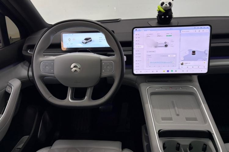 Used Nio ES6 2025 75 kWh Interior 4