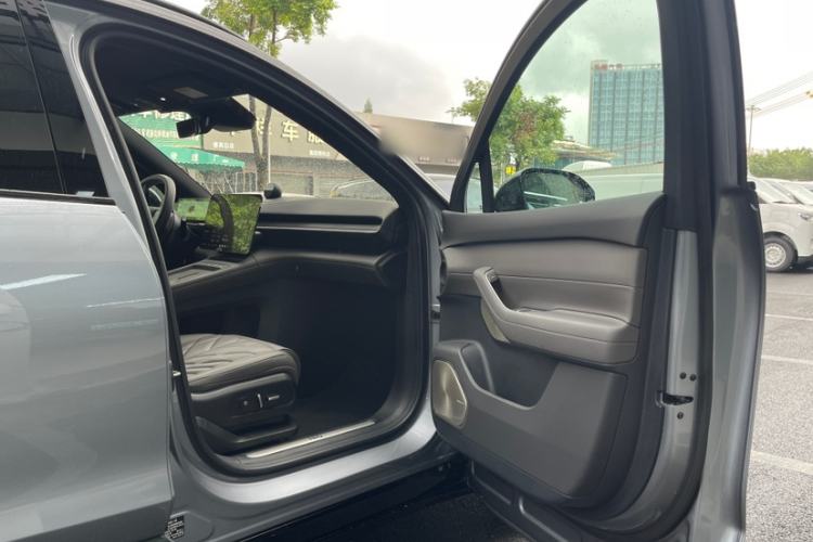Used Nio ES6 2025 75 kWh Interior 4