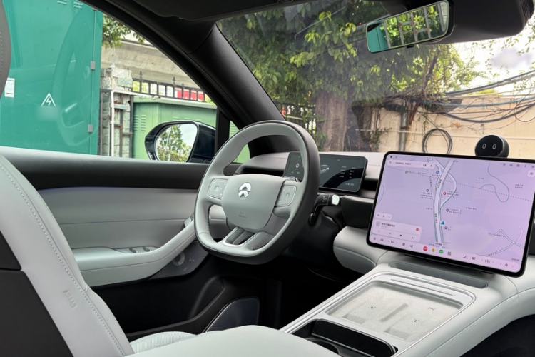 Used Nio ES6 2025 75 kWh Interior 5