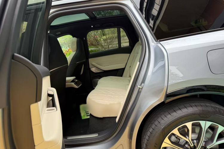 Used Nio ES6 2025 100 kWh Interior 5