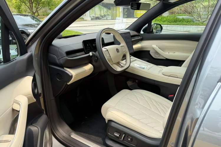 Used Nio ES6 2025 100 kWh Interior 5