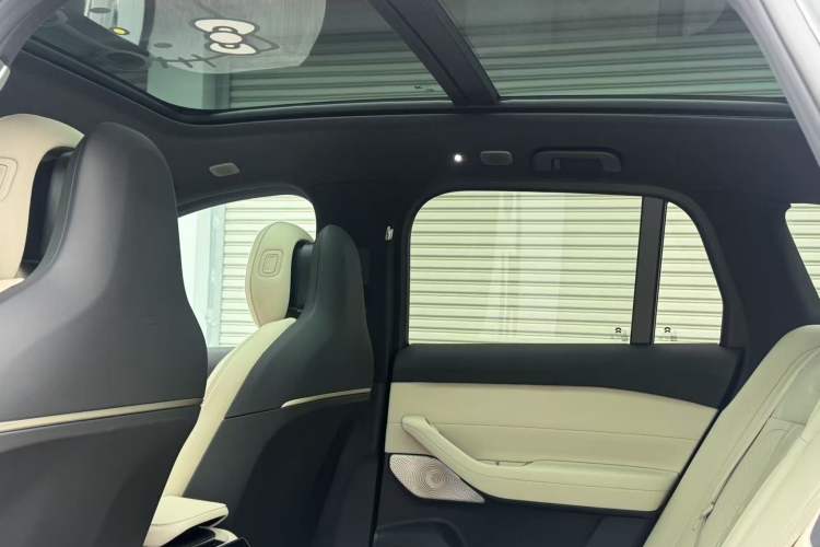 Used Nio ES6 2025 75 kWh Interior 6