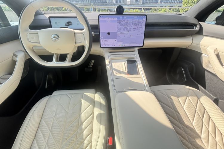 Used Nio ES6 2025 75 kWh Interior 6