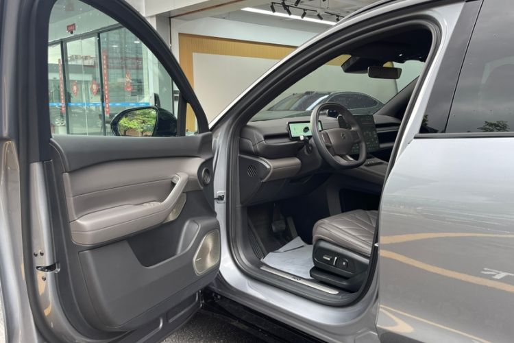 Used Nio ES6 2025 75 kWh Interior 6