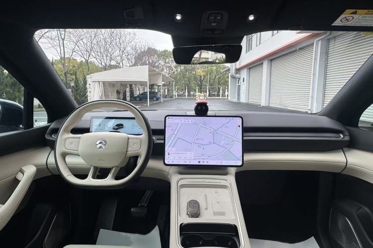 Used Nio ES6 2025 75 kWh Interior 7