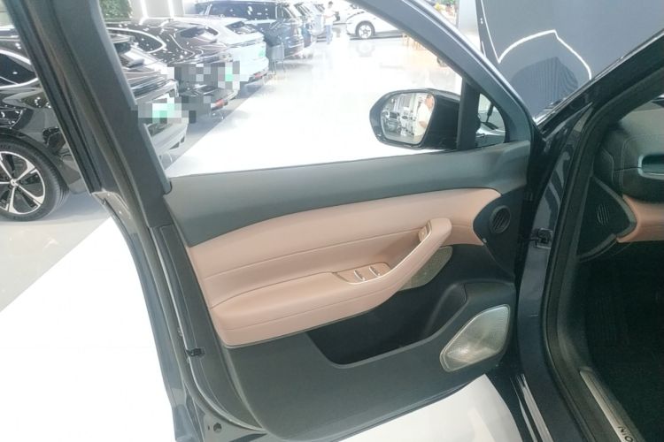 Used Nio ES6 2025 75 kWh Interior 7